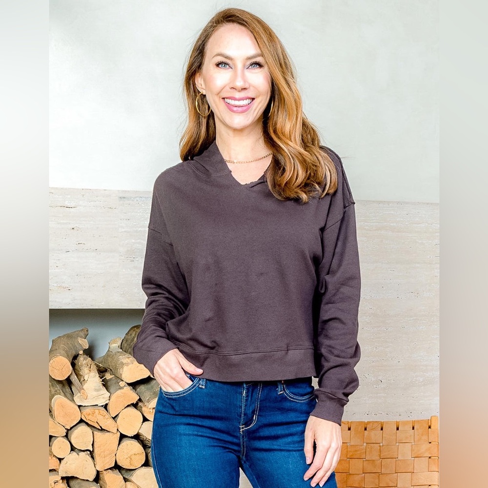 URBAN DAIZY BROWN SWEATER